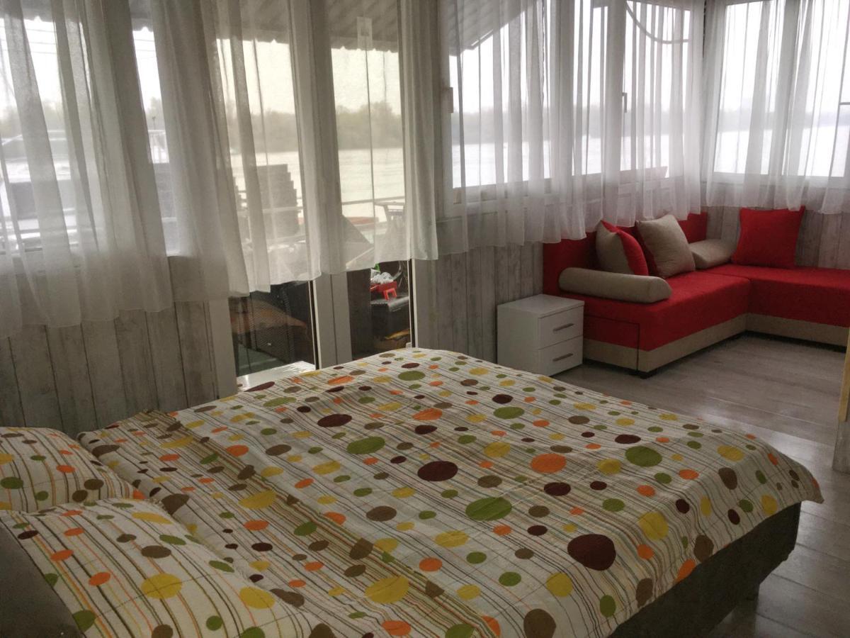 Splav Guest Hause Gusar Hotel Belgrade Luaran gambar