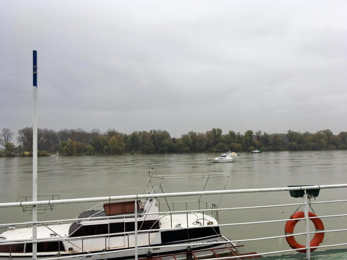 Splav Guest Hause Gusar Hotel Belgrade Luaran gambar